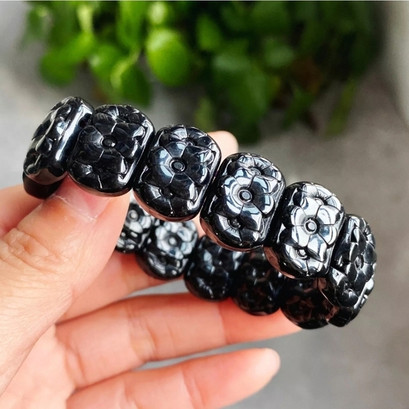 17x7mm Natural Black Tourmaline Crystal Natural Gemstone Beads Beaded Bracelet - Picture 4 of 6